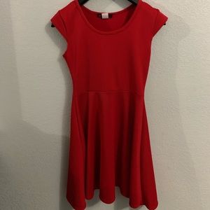 Short red dress: child large